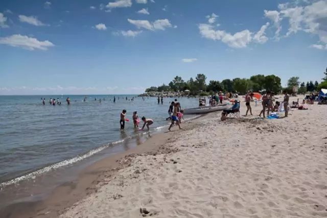 多伦多最好的8个沙滩:带娃去耍一定要认准蓝旗标志哦! 多伦多最好的8个沙滩:带娃去耍一定要认准蓝旗标志哦!