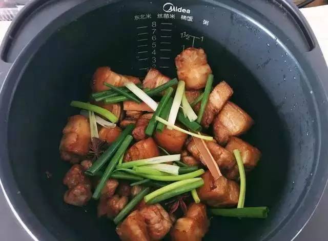 没有instant pot，只要一个电饭锅也能做出一桌的肉！